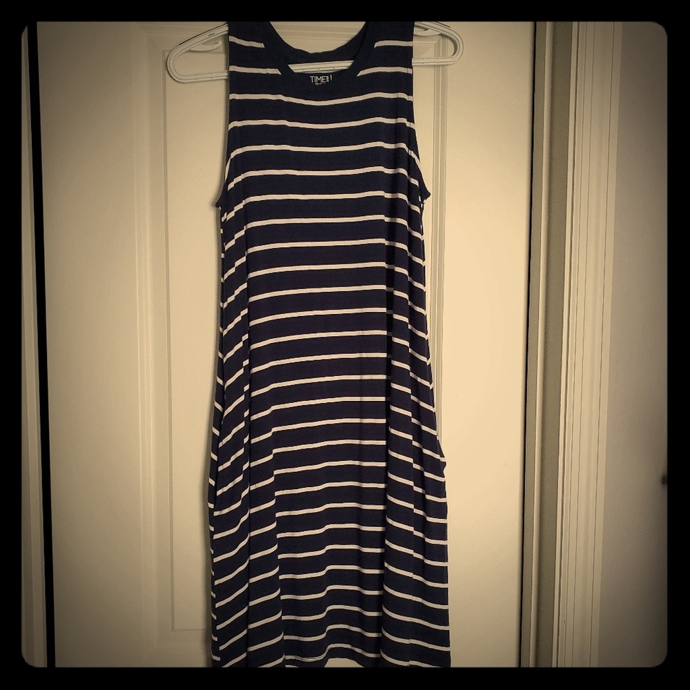 Sleeveless Midi Knit Dress w/ Pockets